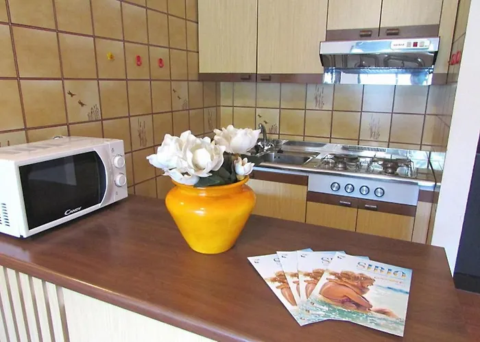 In 24416c بيبيوني